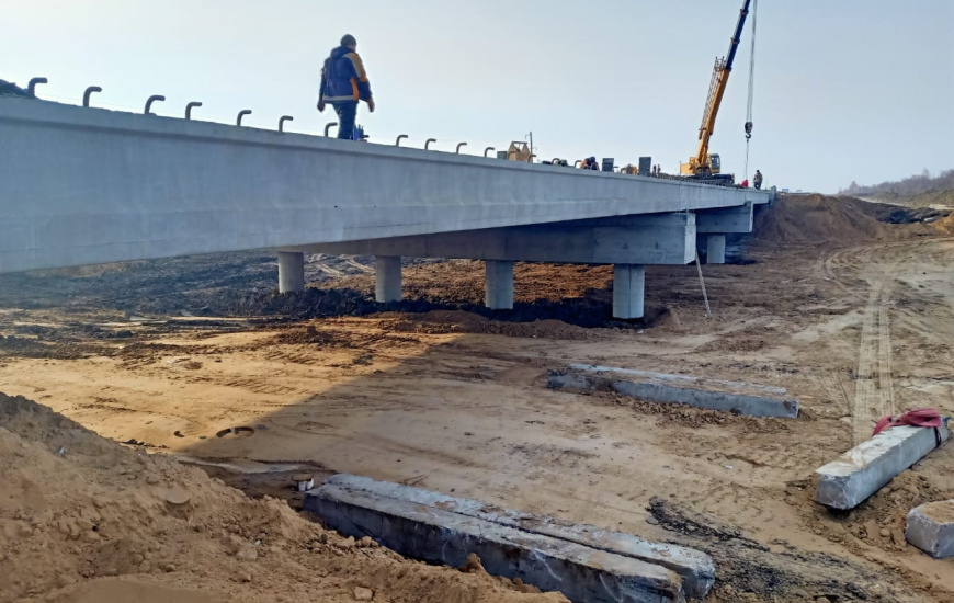 Проводится капитальный ремонт моста через р.Бармаши а/д «Петропавловск-Соколовка-гр. РФ»  
